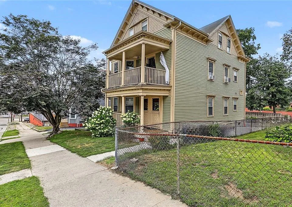 16 Duncan Ave #2