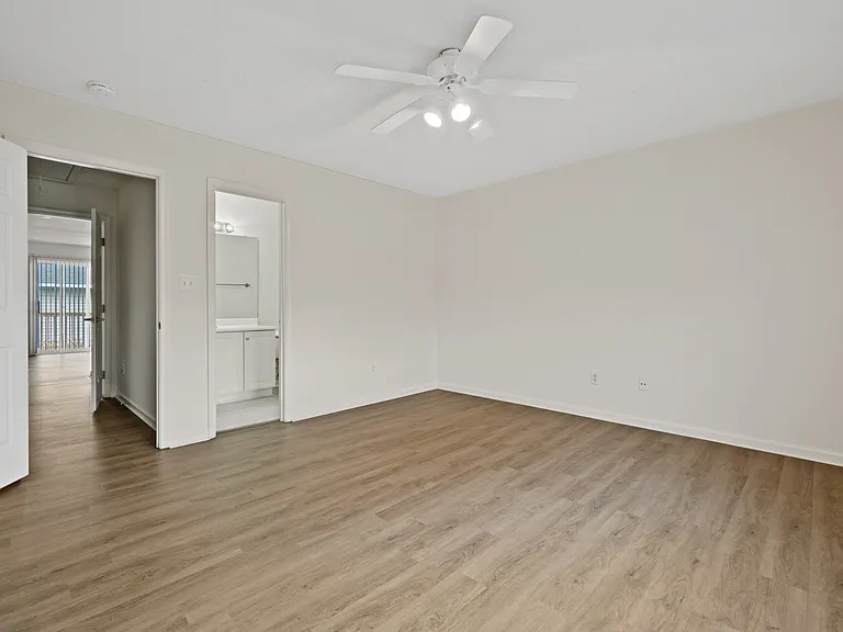 3224 Shore Dr — Photo 10