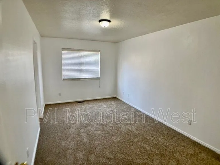 49 S 200th St W #A11 — Photo 12