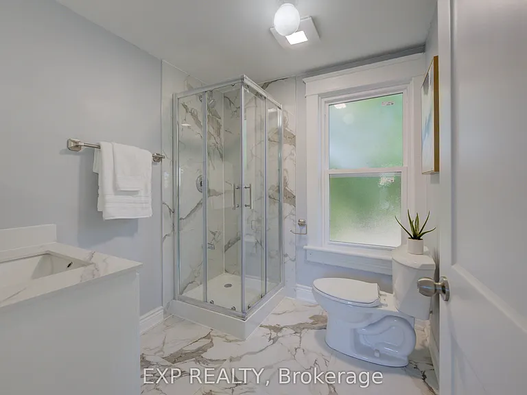 63 Brook St #UPPER — Photo 18