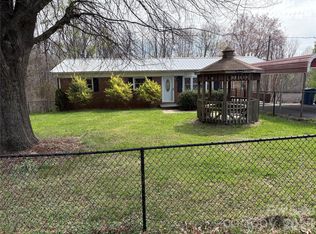 2137 23rd Street Dr SE, Hickory, NC 28602