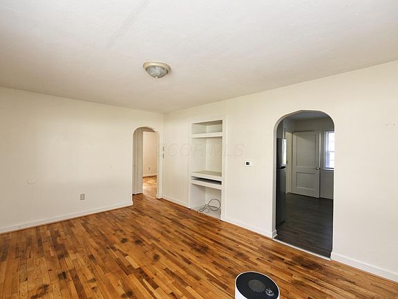 5th image of 105 N Center St