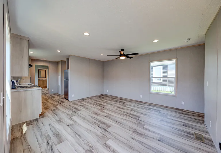 199 Seay Rd #6 — Photo 2