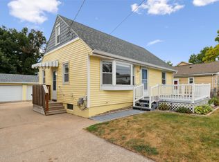 2322 E 39th St, Des Moines, IA 50317