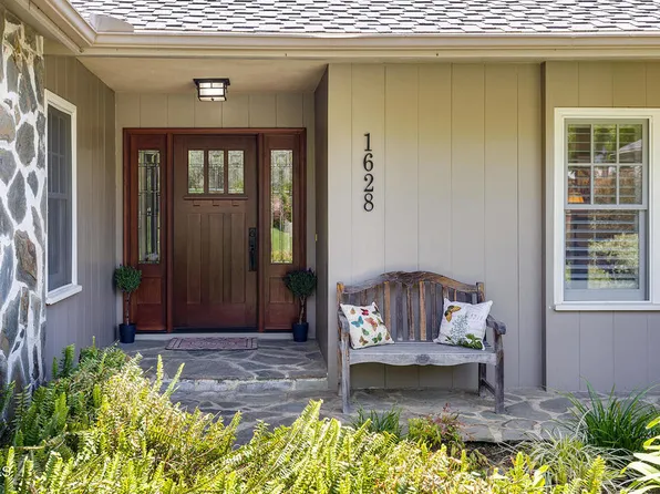 1628 Alta Park Ln, La Canada Flintridge, CA 91011
