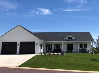 126 Shoreview Dr, Elysian, MN 56028