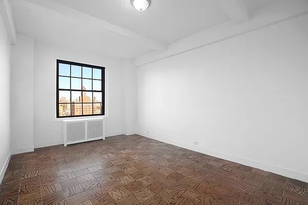1st image of 160 W 71st St APT 14R