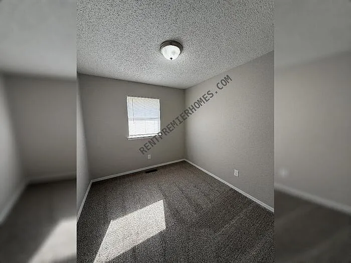1720 SE 7th St — Photo 11