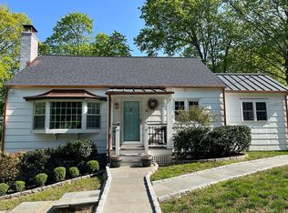 51 Grandview Rd, Fairfield, CT 06825