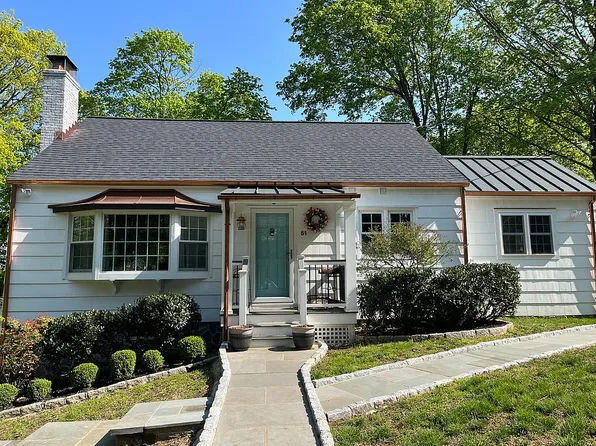 51 Grandview Rd, Fairfield, CT 06825