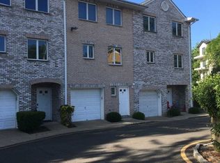 147 Schor Ave APT 10, Leonia, NJ 07605