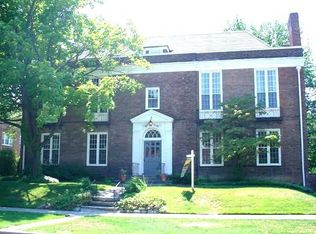 2808 Van Aken Blvd APT 4, Cleveland, OH 44120