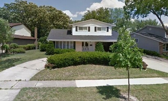 1st image of 415 Redwood Ln
