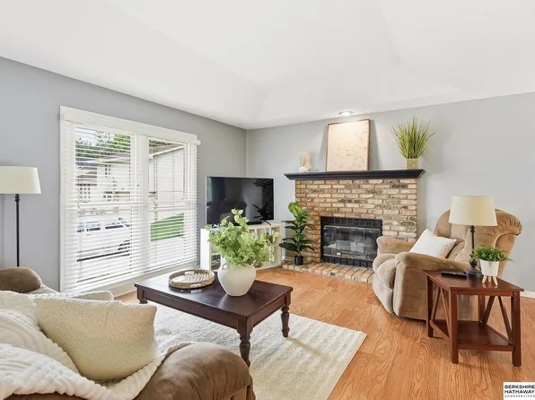 2410 Yorktown Pl, Bellevue, NE 68123