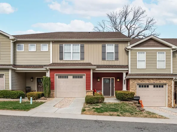 1085 Commonwealth Cir, Forest, VA 24551