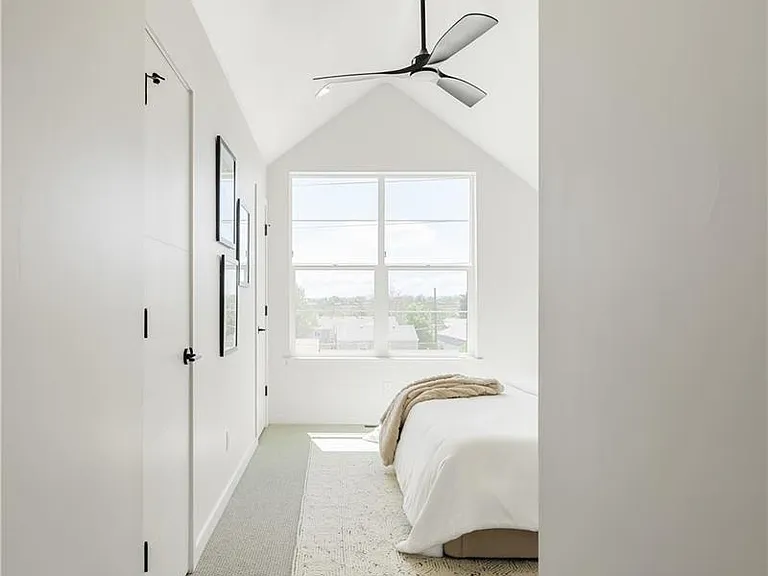 4825 W 10th Ave — Photo 13