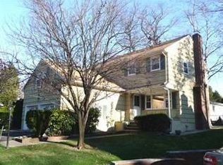 142 Sycamore Rd, Clifton, NJ 07012