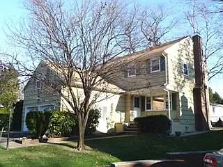 142 Sycamore Rd photo 1