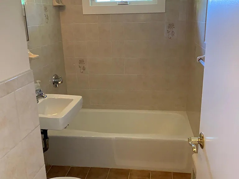 16 Saran Ave #1 — Photo 11