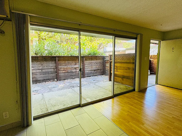 1855 Trinity Ave #9 — Photo 2