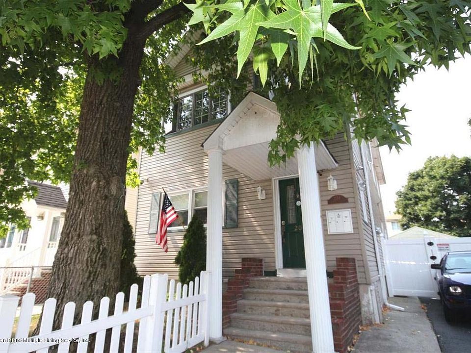 1st image of 204 Dubois Ave