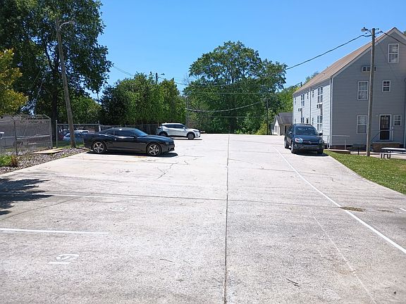 3rd image of 425 W Tennessee St APT I