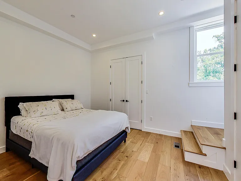 25 U St NE #2 — Photo 18
