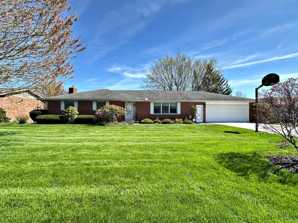 1720 Meadowlake Dr, Tiffin, OH 44883