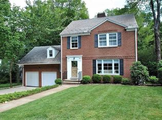 1883 Temblethurst Rd, South Euclid, OH 44121