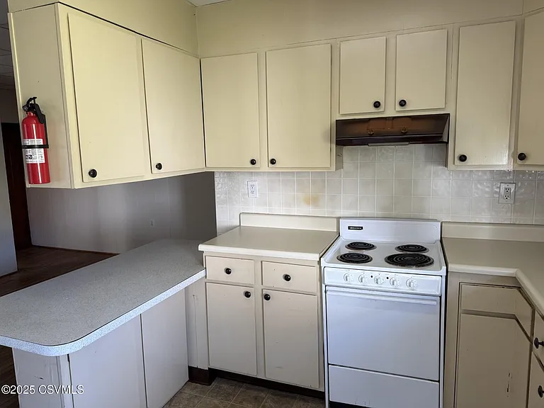 332 Fair St #B — Photo 3