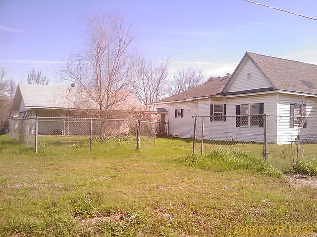 2nd image of 741 S Moody St