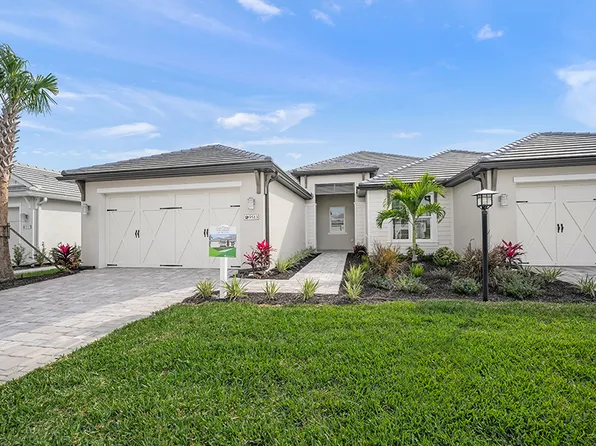 9513 Lunar Dove Dr, Sarasota, FL 34240