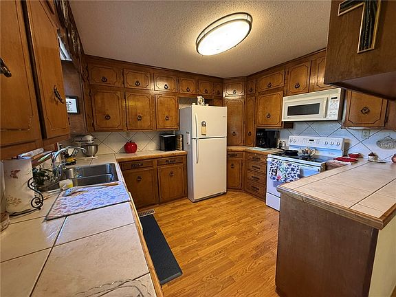 4th image of 6697 Buck Mountain Rd