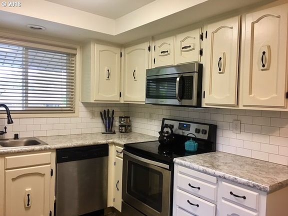 5th image of 10116 NW 29th Ave