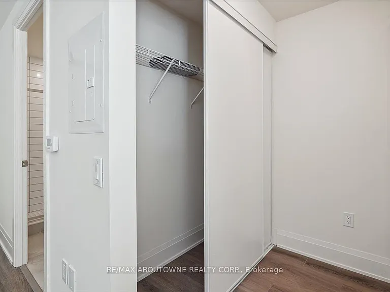 509 Dundas St W #103 — Photo 20