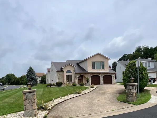 1 Lonnie Ct, Bear, DE 19701