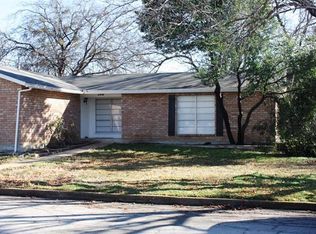 206 N Clark St, Comanche, TX 76442