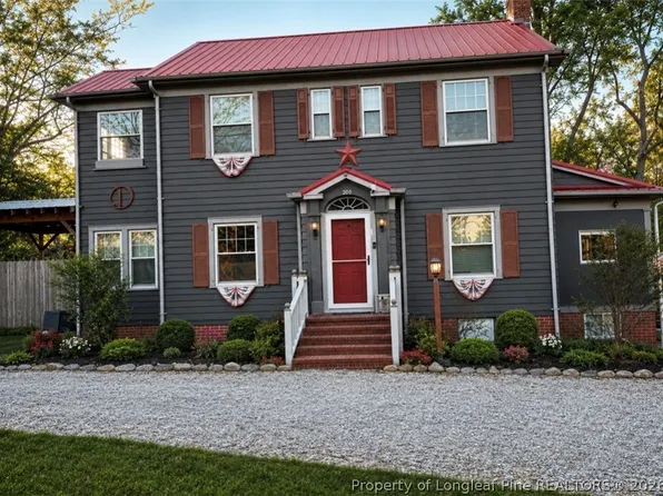 205 N College St, Red Springs, NC 28377