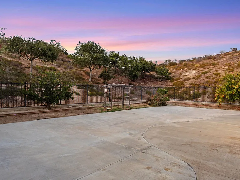 3156 Huula Dr — Photo 20
