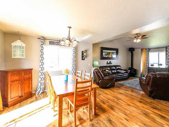 5th image of 144 Lupine Dr