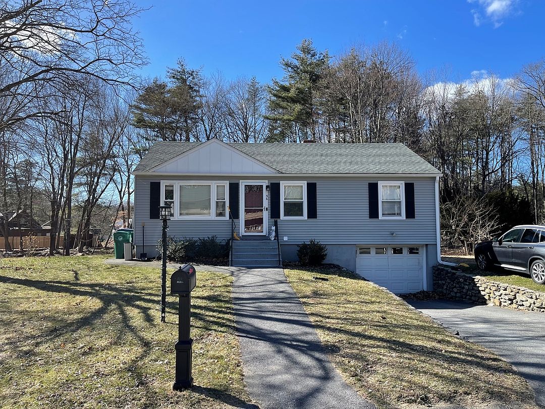 36 Charlton St, Fitchburg, MA 01420 | Zillow