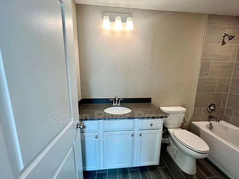 375 Boracay Cir — Photo 31