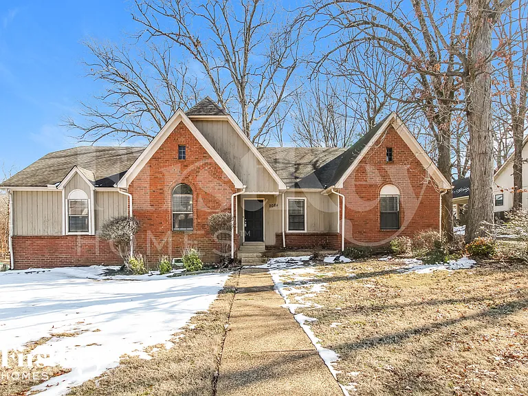 2084 Littlemore Dr — Photo 1