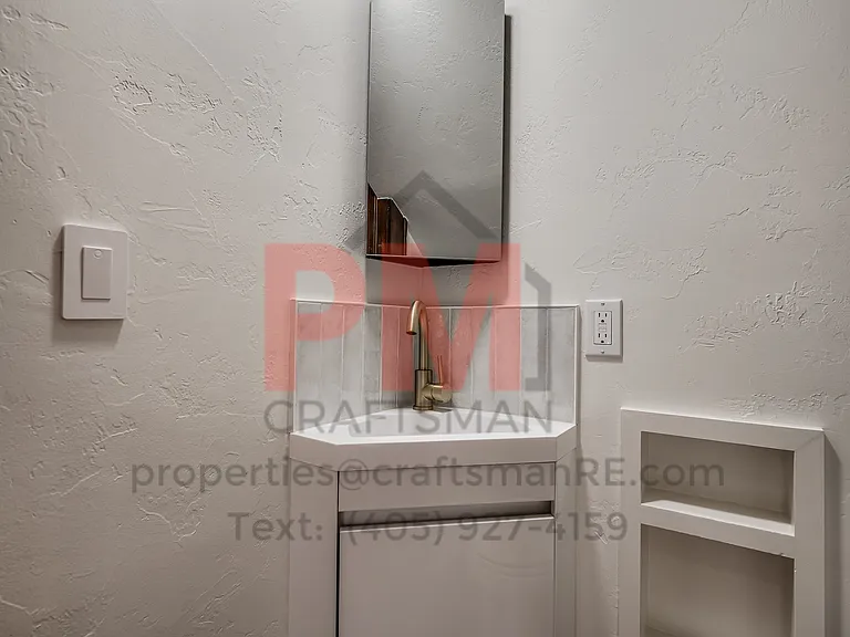 1712 N Pennsylvania Ave — Photo 29