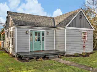 131 N 4th St, Buckley, WA 98321