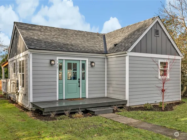 131 N 4th Street, Buckley, WA 98321