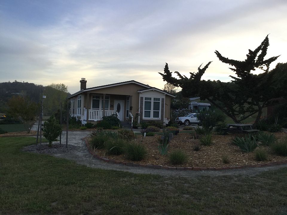 2nd image of 495 Leif Ln