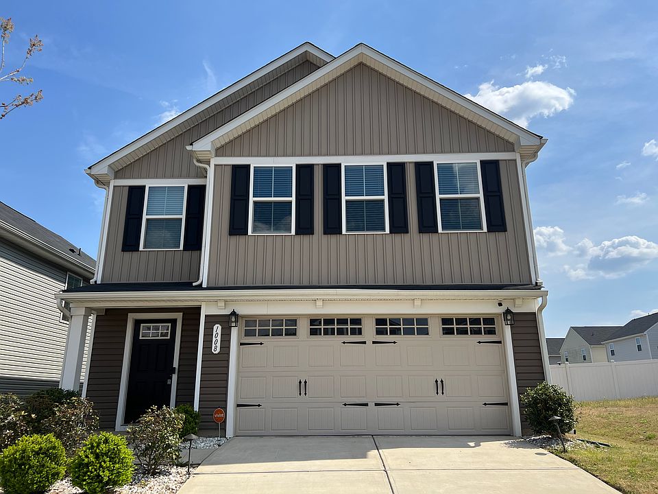 1st image of 1008 Skipjack Ln