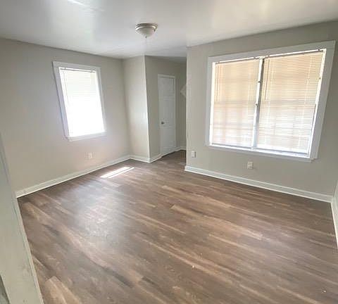 4th image of 3747 Faxon Ave