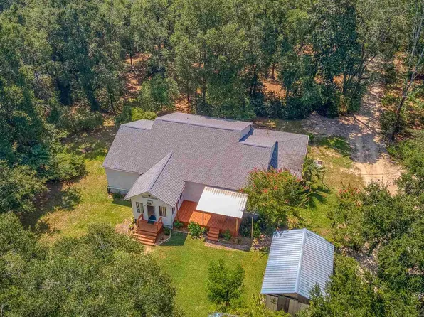 8148 Delta Dr, Milton, FL 32583